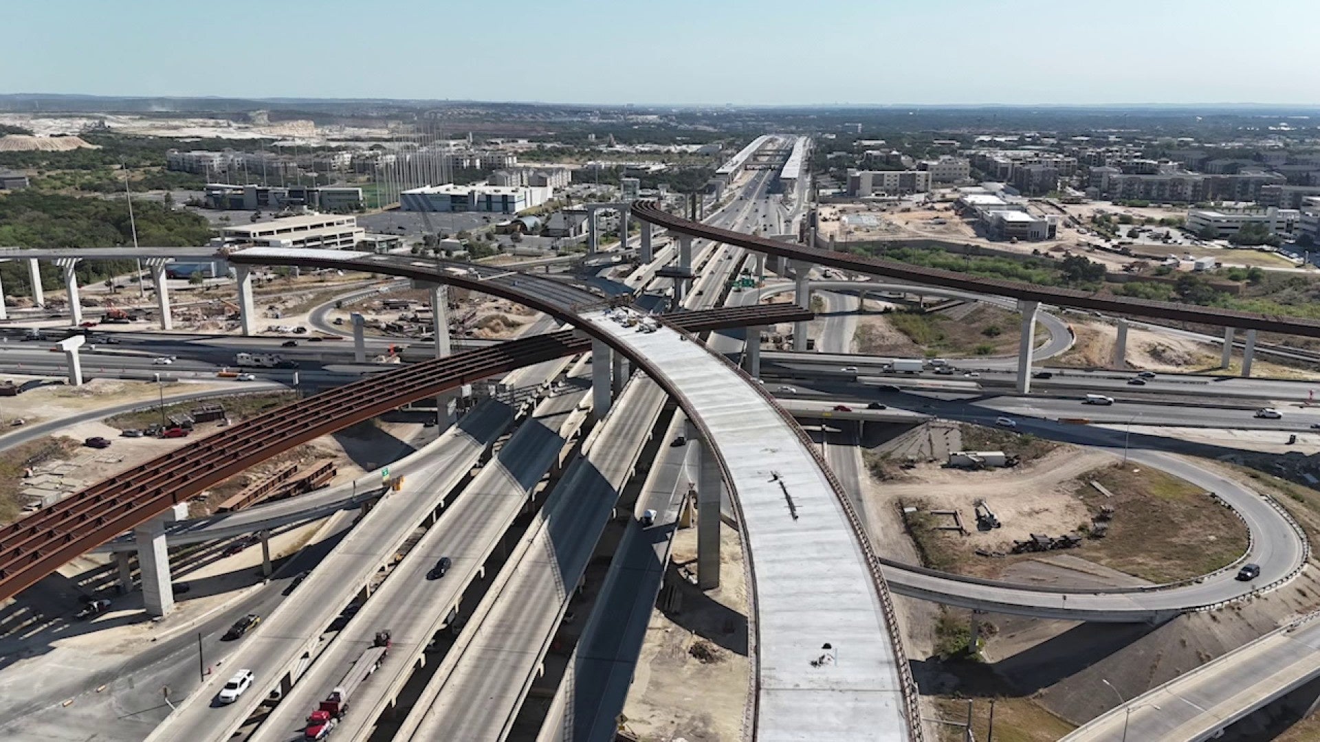 I-10 closed at Loop 1604 interchange on Northwest Side this