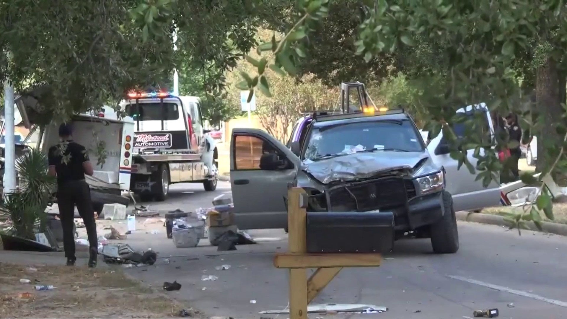 Postal worker killed in crash in N. Harris County; driver charged with intoxication manslaughter