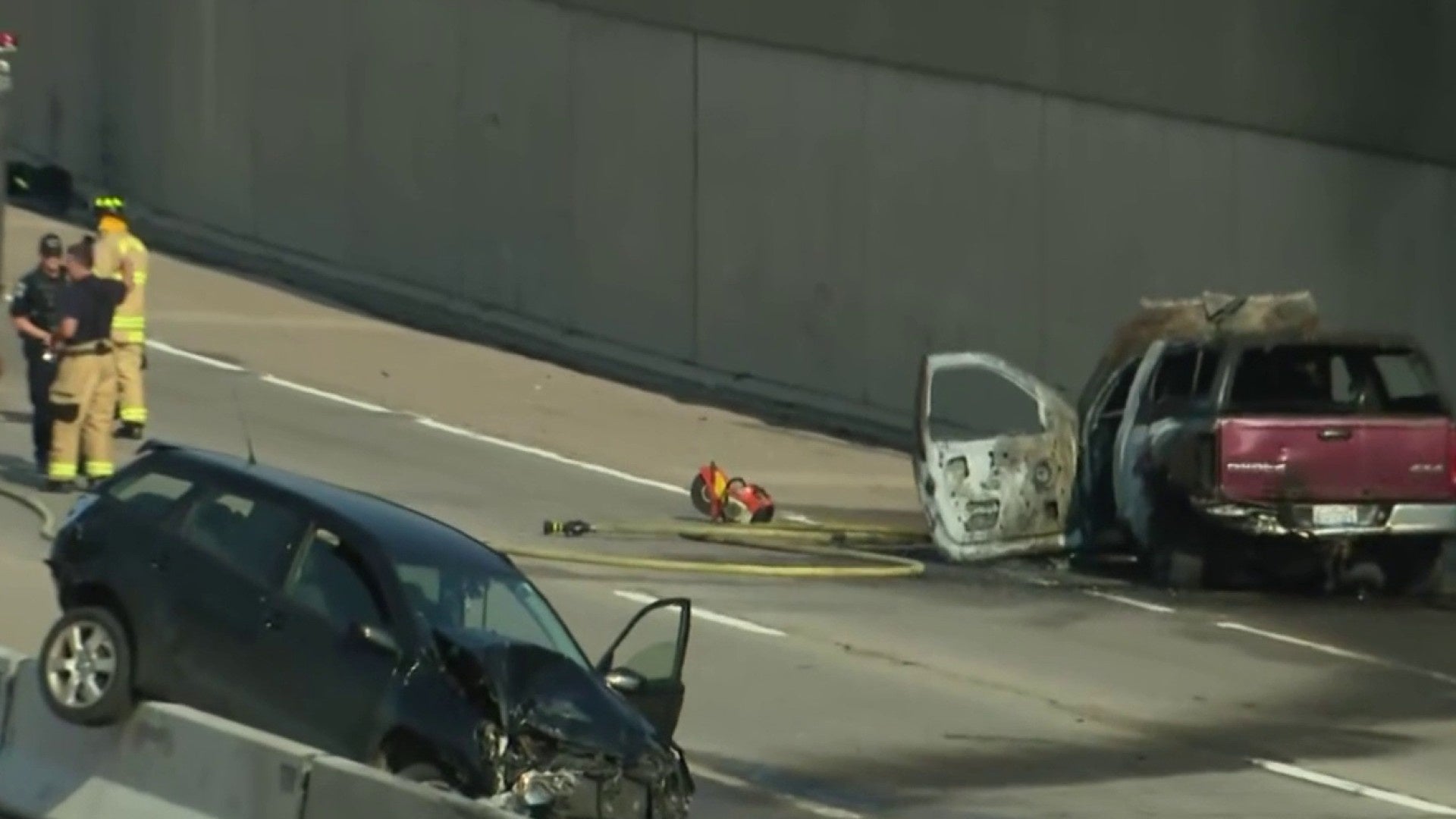 Crash closes westbound I-696 at Coolidge
