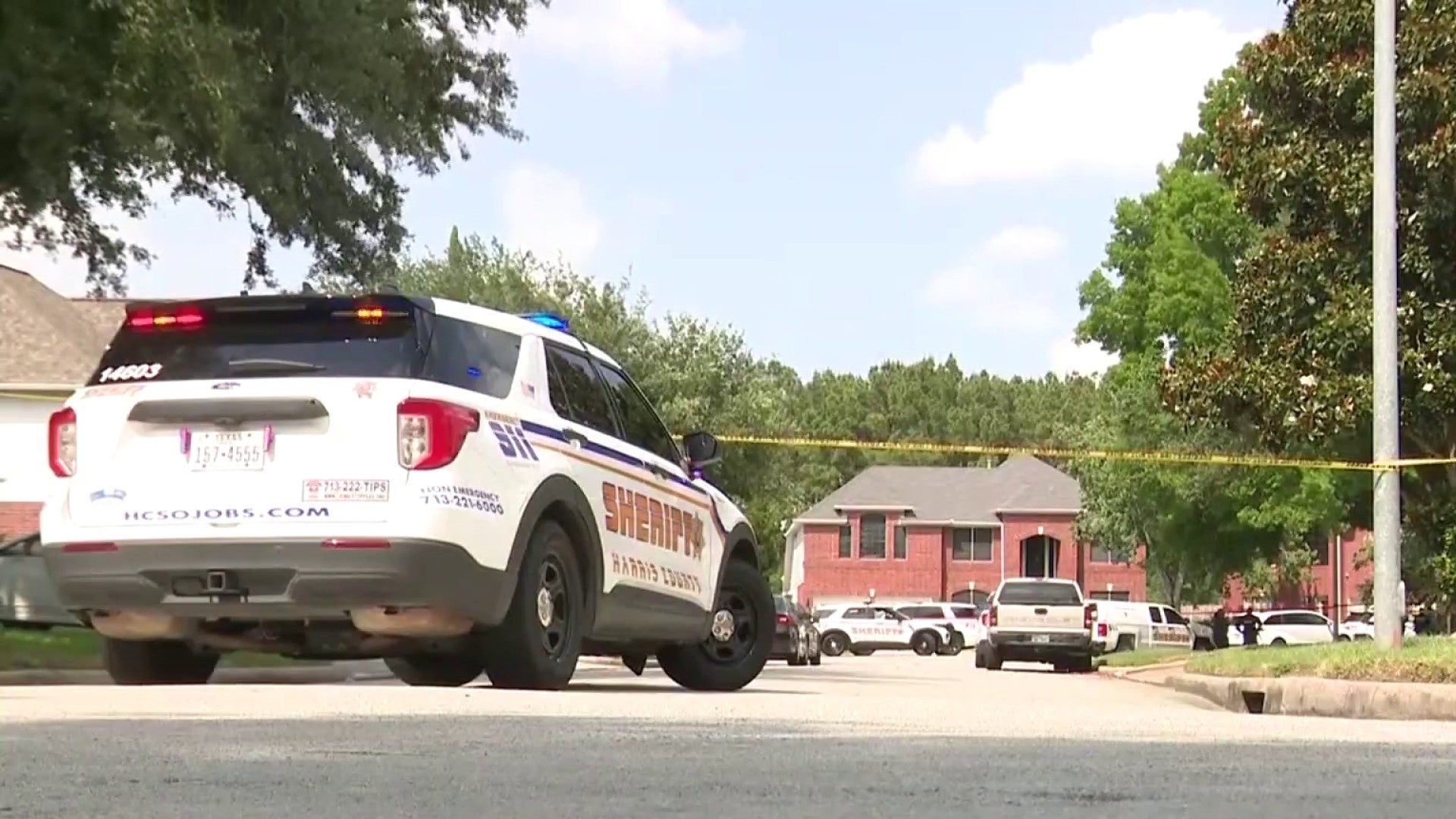 Contratista de la familia de asesinatos de novio celoso, dejando al cuerpo en Harris County Box