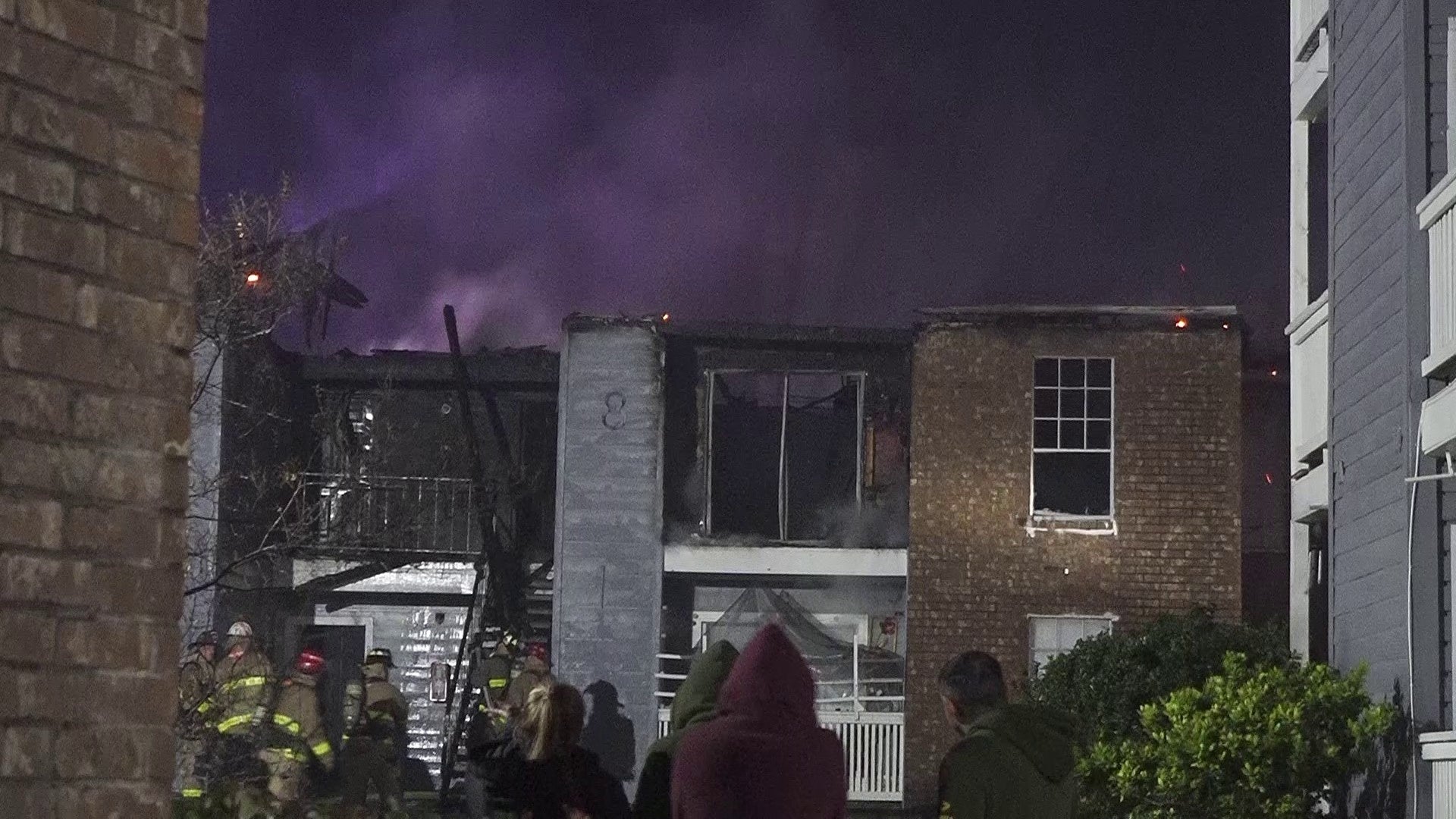 Residents displaced after fire at apartment complex, SAFD says