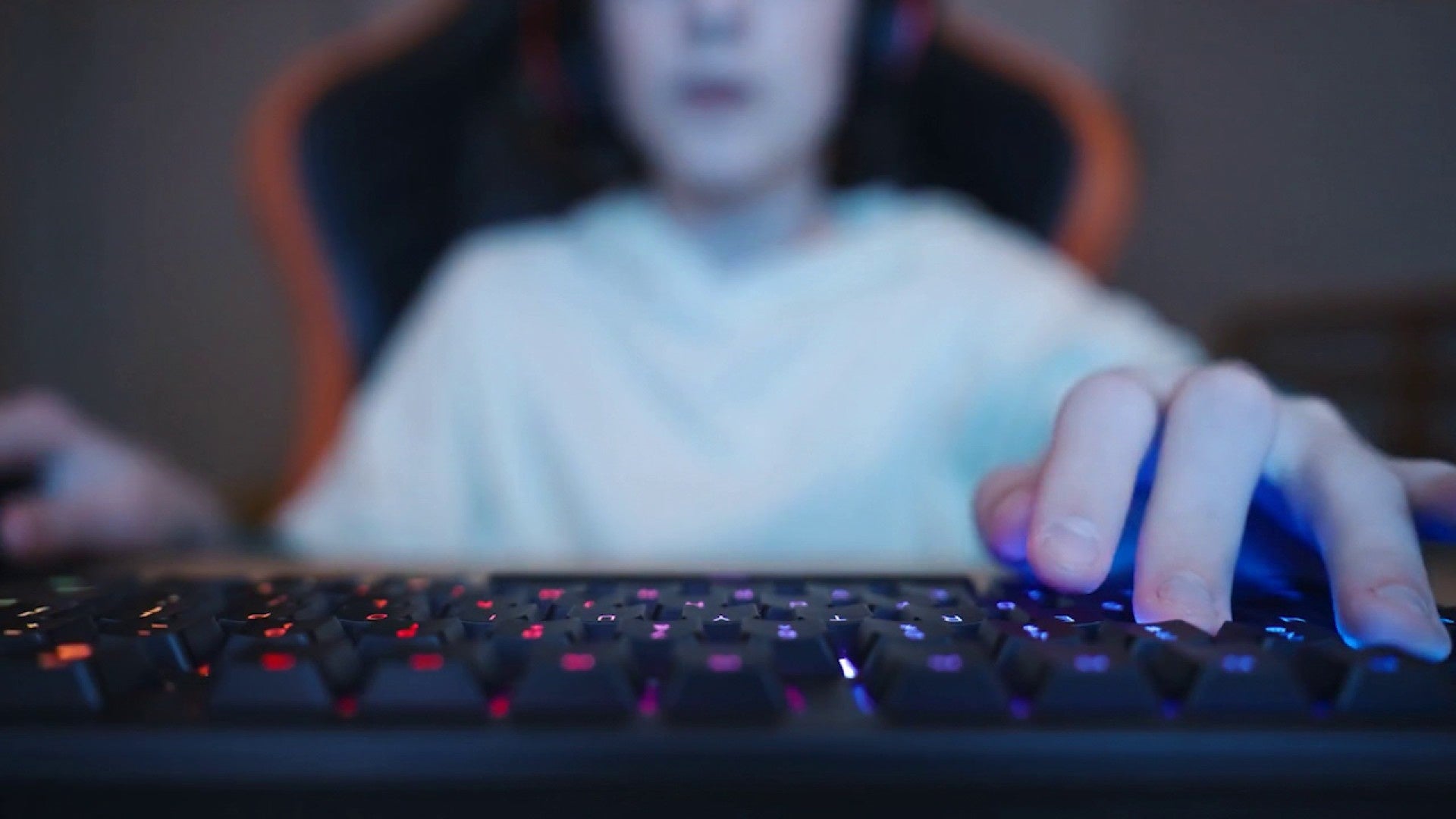 FBI warns of 'modern-day terrorism' as Texas-born extremist group