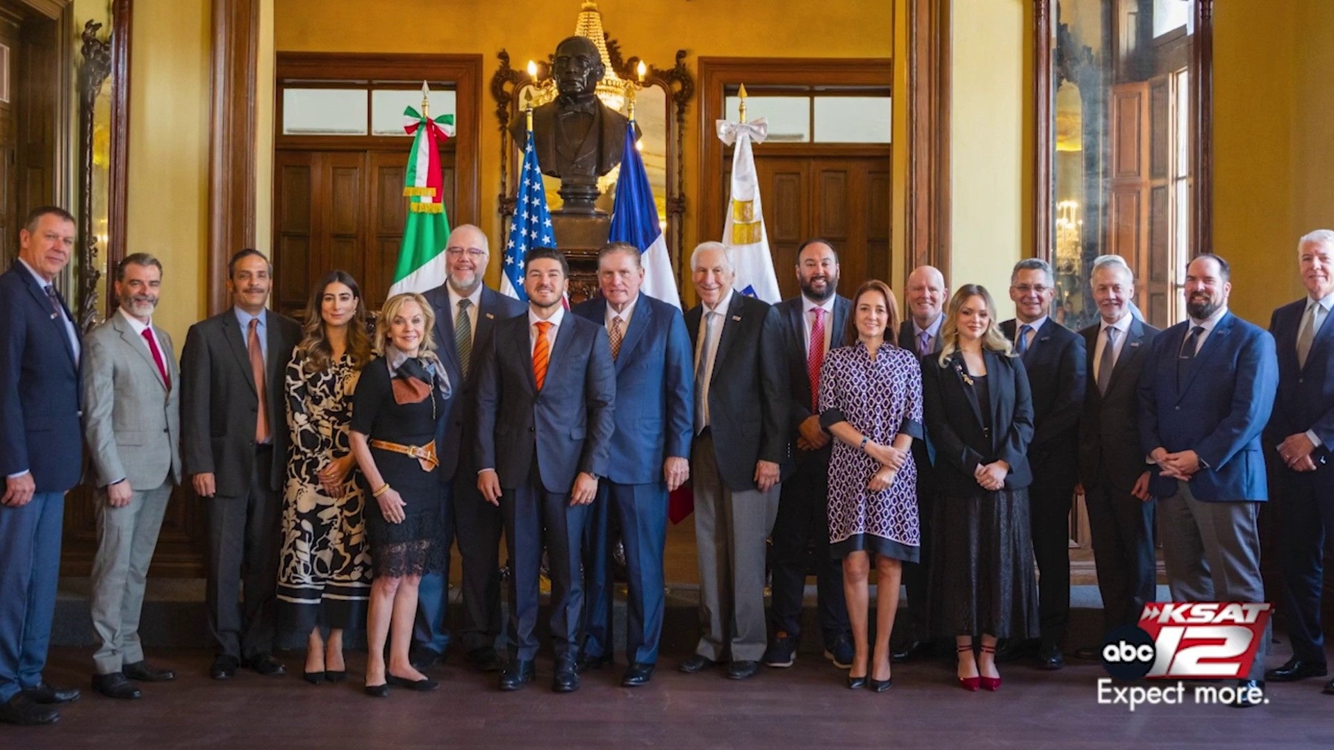 <a href="https://www.ksat.com/news/local/2025/05/15/nuevo-leon-y-texas-fortalecen-alianza-economica/" target="_blank">Nuevo León y Texas, fortalecen alianza económica</a>