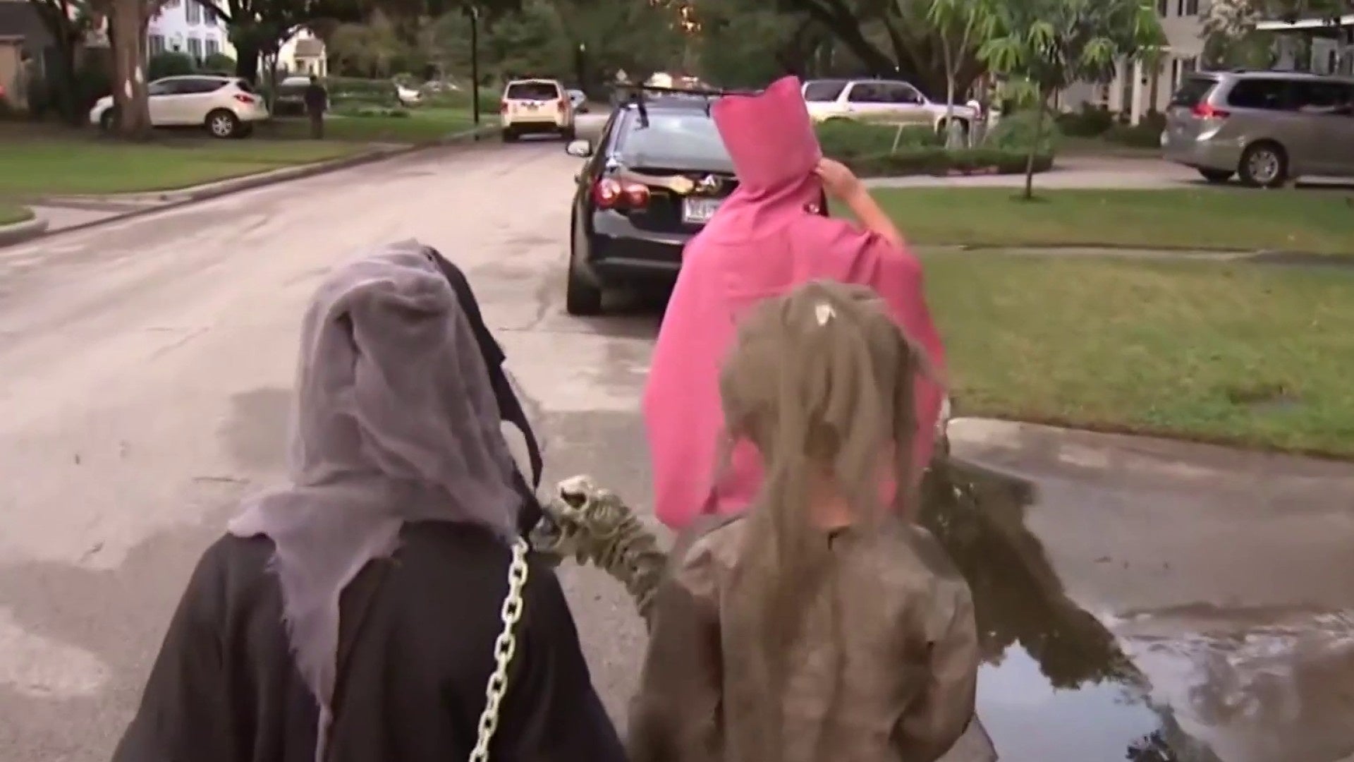 Trick-or-treating this Halloween? How to check your neighborhood for sex offenders