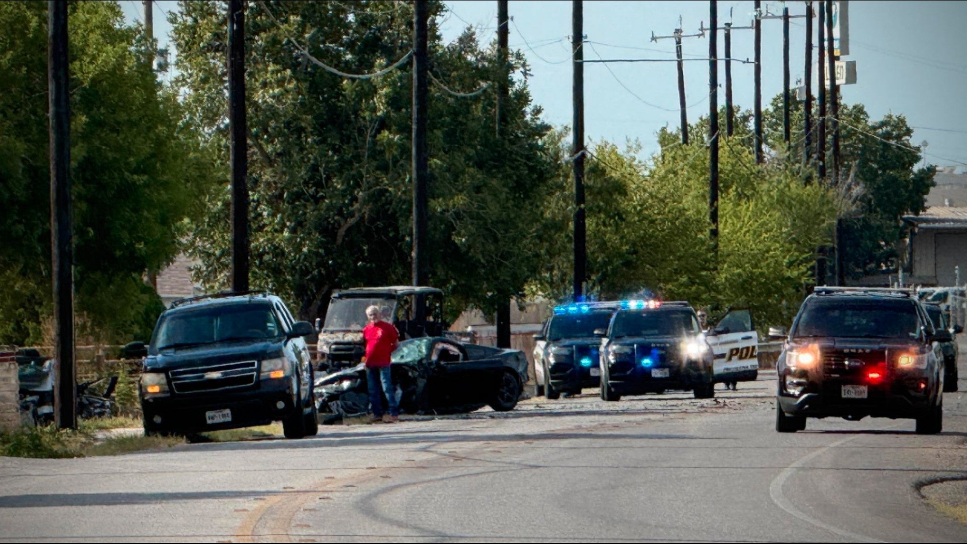 2 dead after high-speed crash near I-35 on Southwest Side, SAPD says