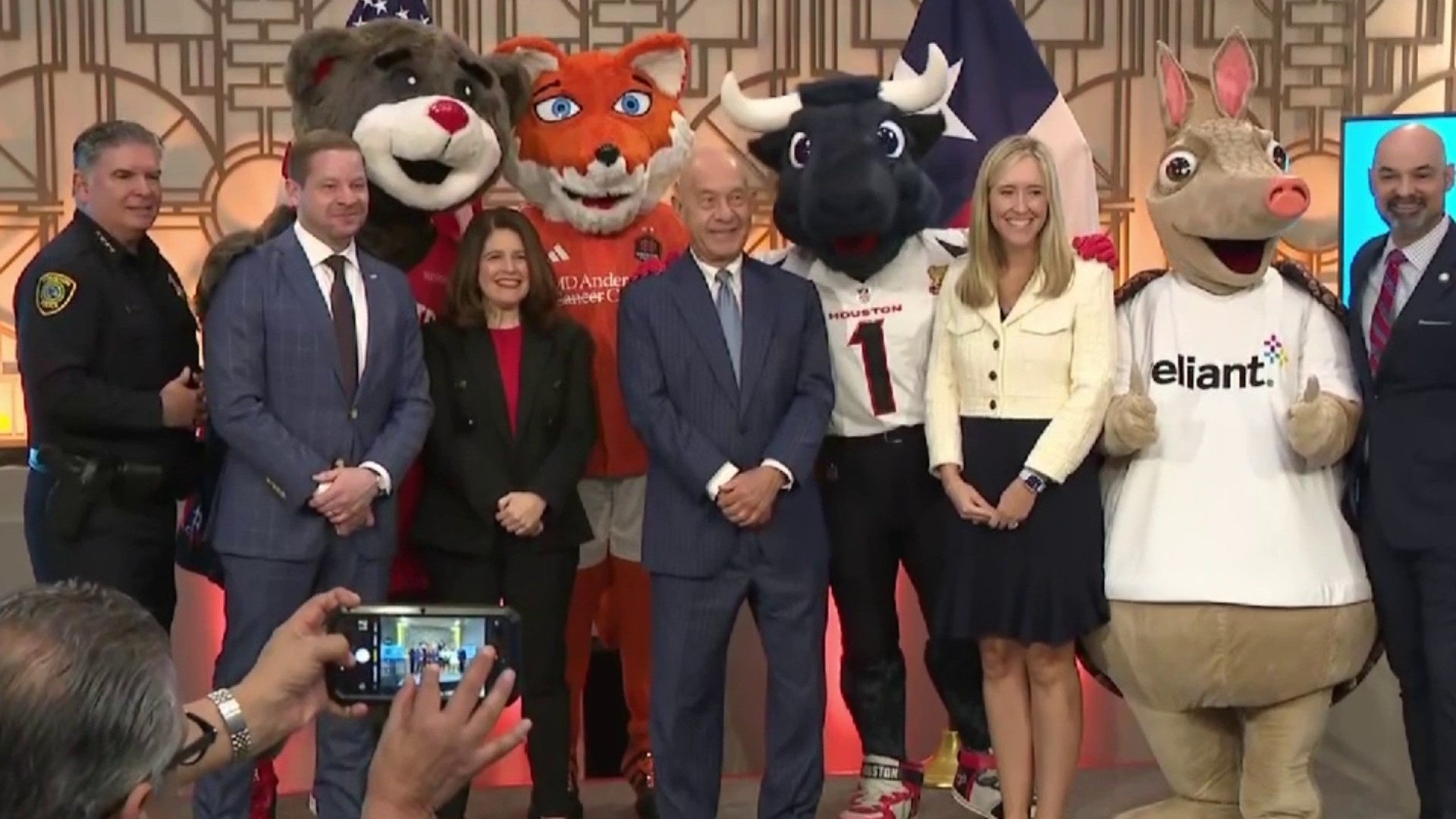 Houston reveals plans for 2025 Thanksgiving parade, Deck the Halls, and City Lights Downtown Holiday Magic