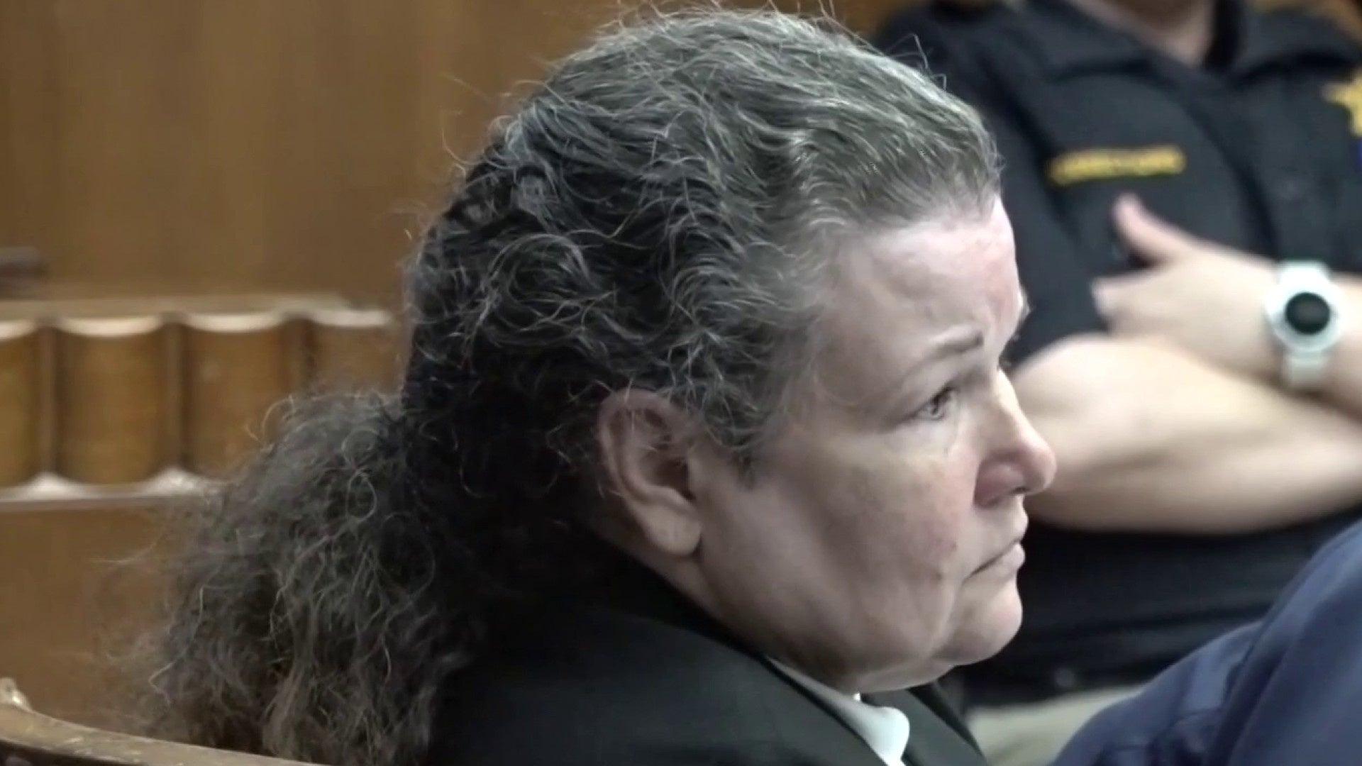 Sarah Hartsfield was active on phone as her husband’s blood sugar dropped for hours, detective testifies