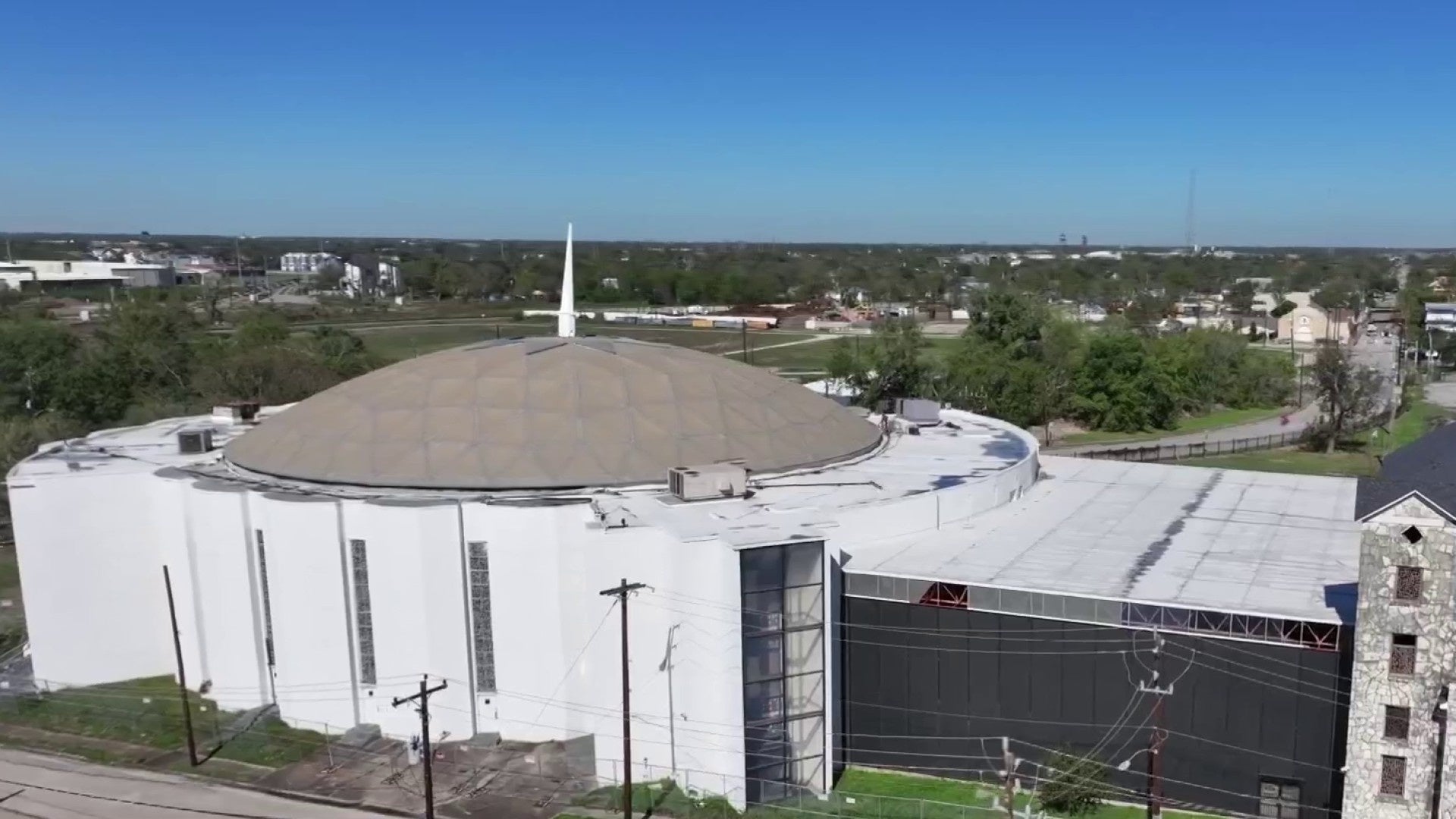Houston Housing Authority pays $11.4 million for vacant church property with no plan in sight