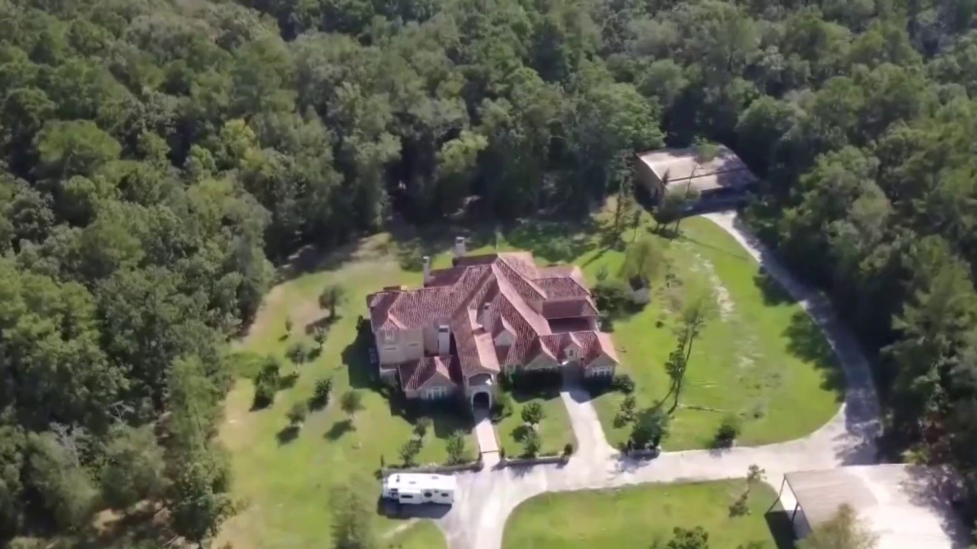 CPS has custody of kids in case where mother, three children pulled from pond in Liberty County