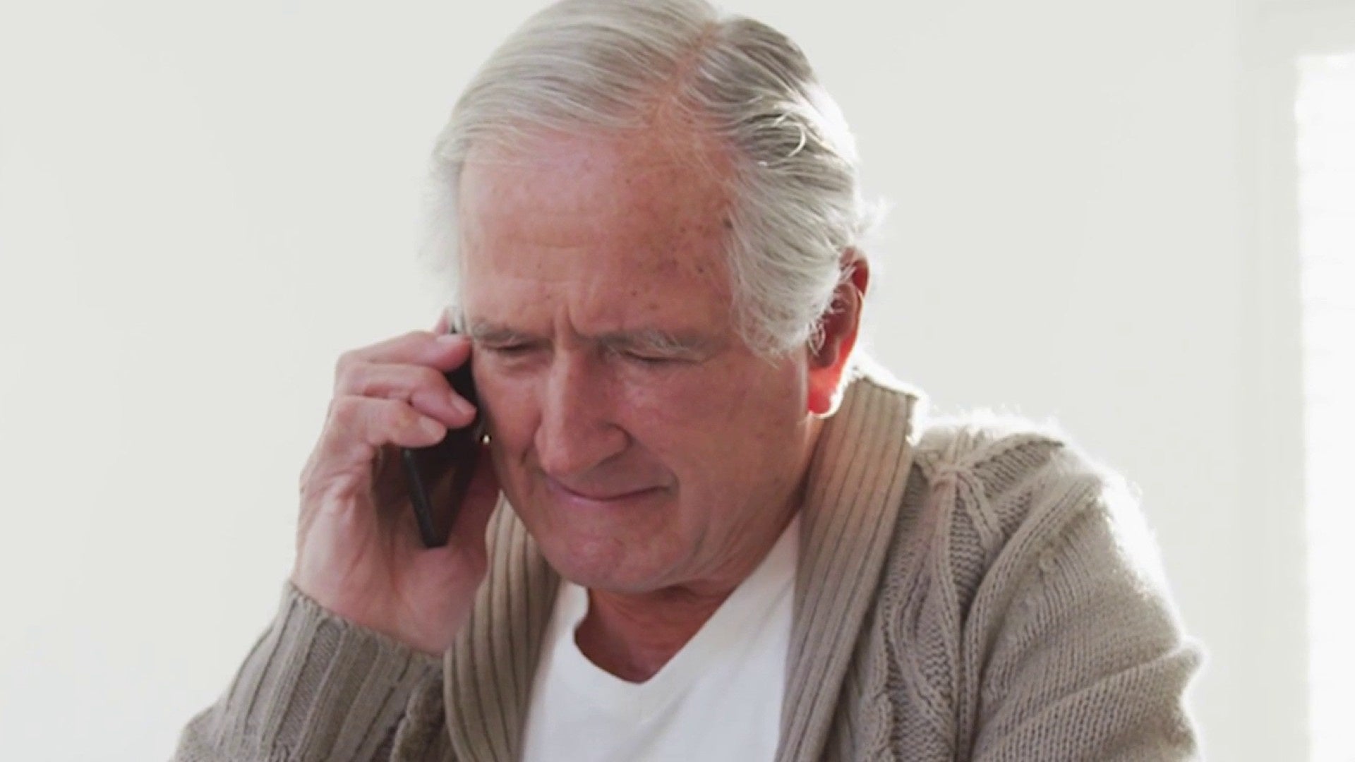 Scams targeting San Antonio seniors on the rise, SAPD says